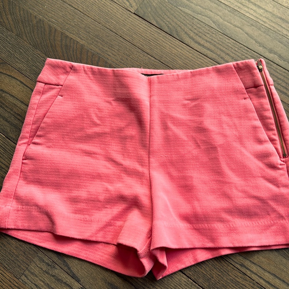 Banana Republic pink dress shorts with side zipper.